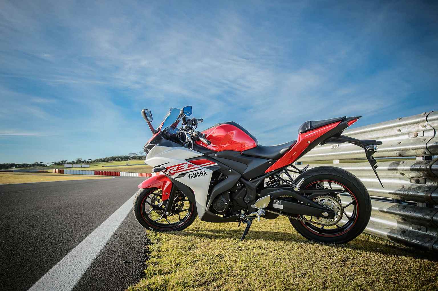 Nova Yamaha R3 2016