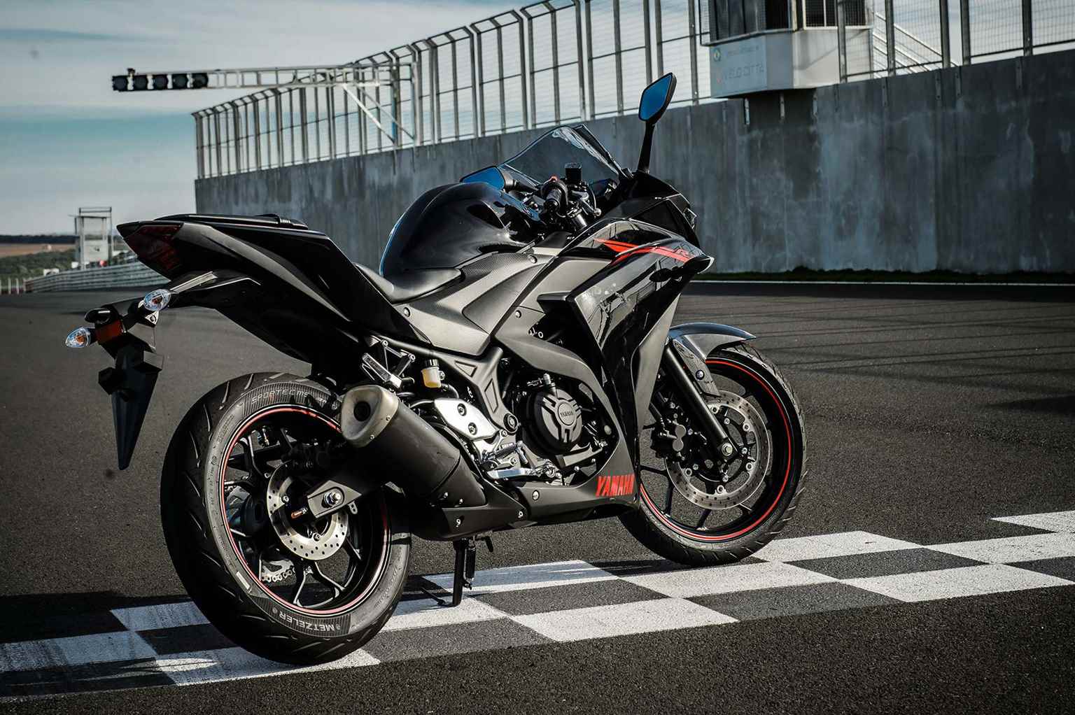 Nova Yamaha R3 2016