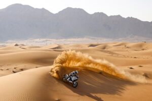 Ducati DesertX combina um visual retro de aventura com as entranhas dos aventureiros modernos