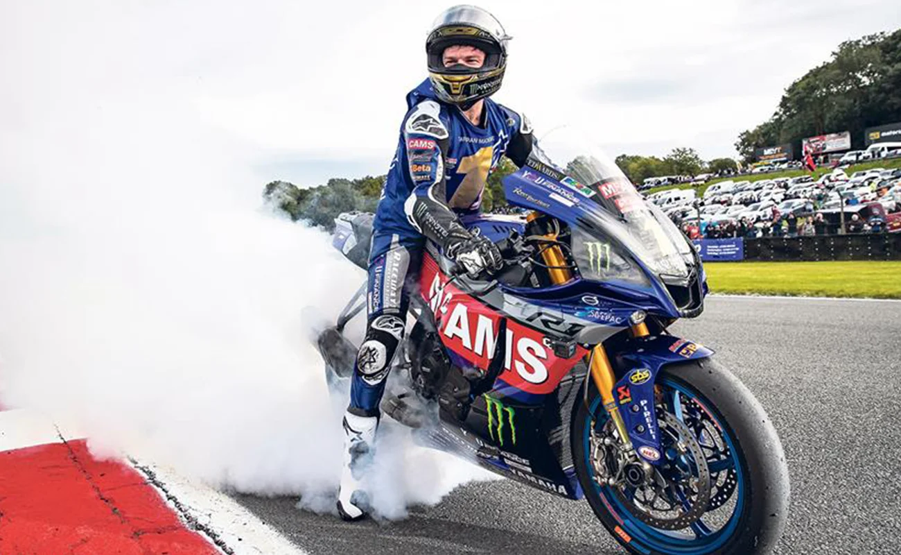 10 réplicas da Yamaha R1 de 2021 Mackenzie estão sendo construída